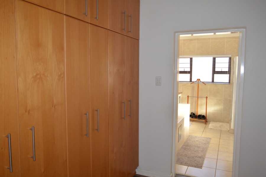 4 Bedroom Property for Sale in Wilkoppies North West